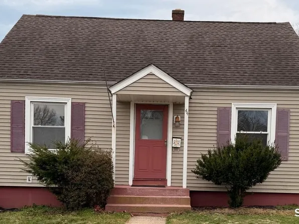 44 Lynmoor Place, Hamden, CT 06517