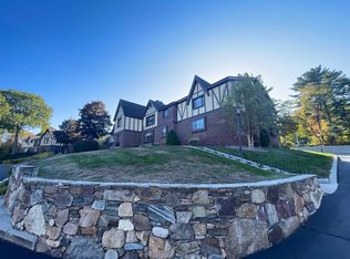 10 Royal Lake Dr APT 6, Braintree, MA 02184