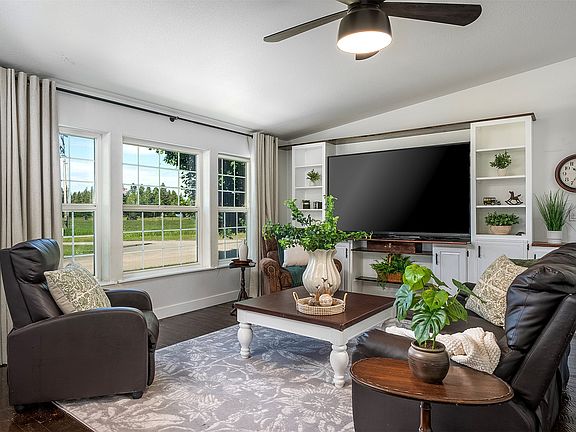 5th image of 111 W Reserve Dr
