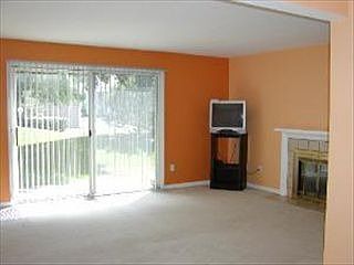 4th image of 1108 Iroquois Ave