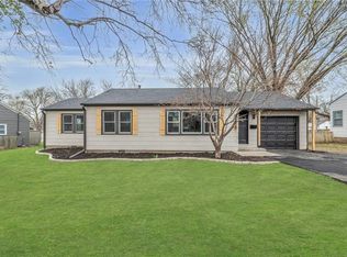 8318 Santa Fe Dr, Overland Park, KS 66212
