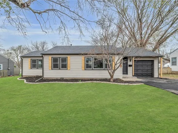 8318 Santa Fe Dr, Overland Park, KS 66212