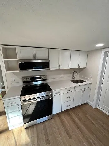 568 Main St #7 — Photo 5