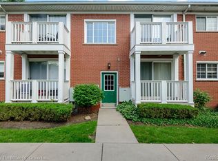 487 N Eton St APT B6, Birmingham, MI 48009