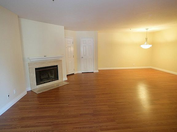 4th image of 697 Sutton Crest Trl Unit 206