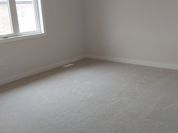 3rd image of 11 Bird St