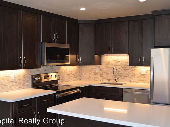 4th image of 237 Elm St APT 306