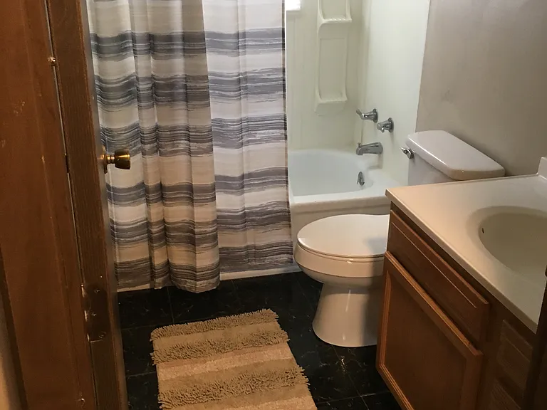 2114 Kenyon St #C — Photo 5