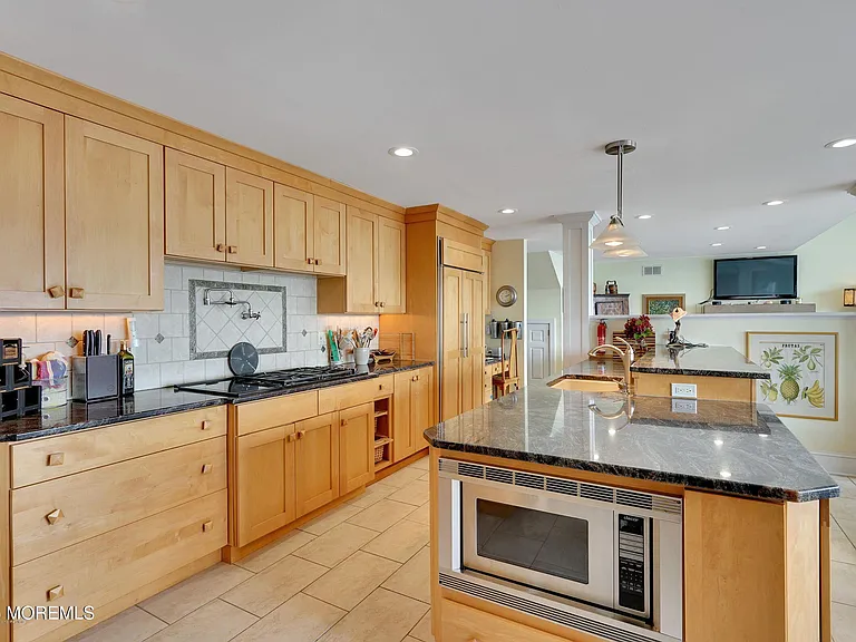 323 Cove Dr — Photo 13