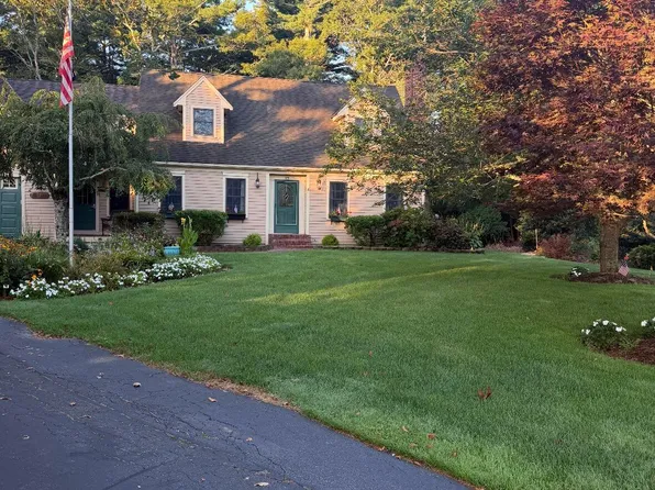 15 Tobisset Street, Mashpee, MA 02649