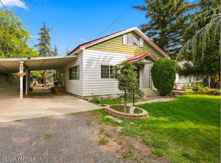 9203 Wide Hollow Rd, Yakima, WA 98908