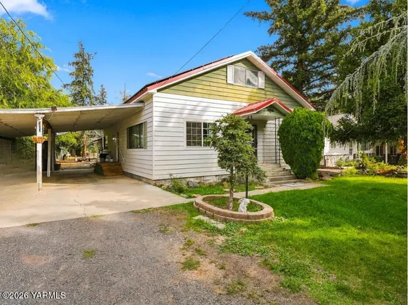 9203 Wide Hollow Rd, Yakima, WA 98908