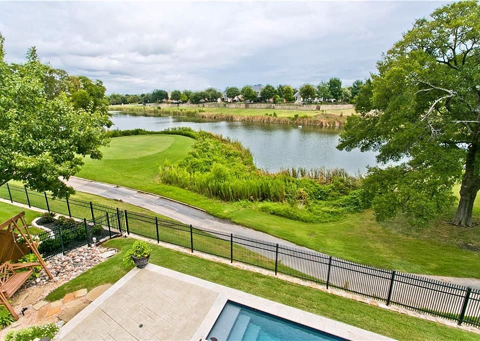 1st image of 1105 Forest Lake Cir
