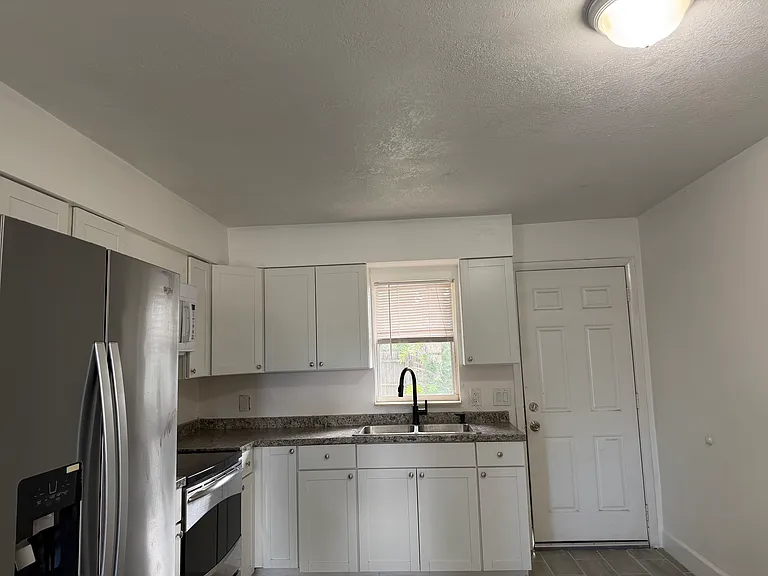 564 N Wayman St #564 — Photo 4