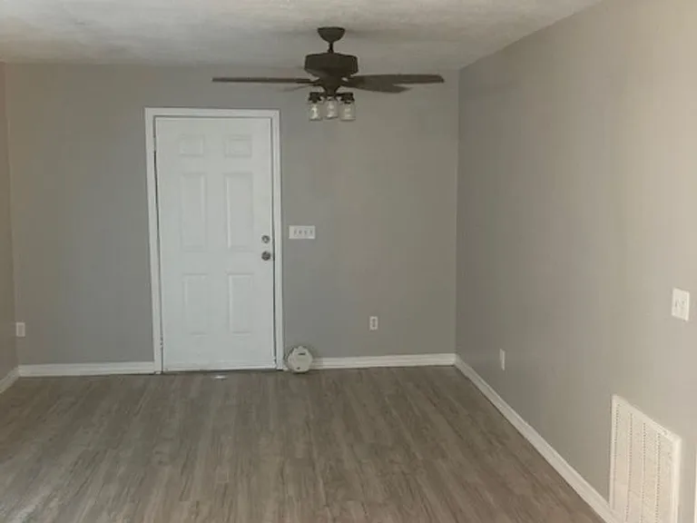 7055 Bell Cir — Photo 6