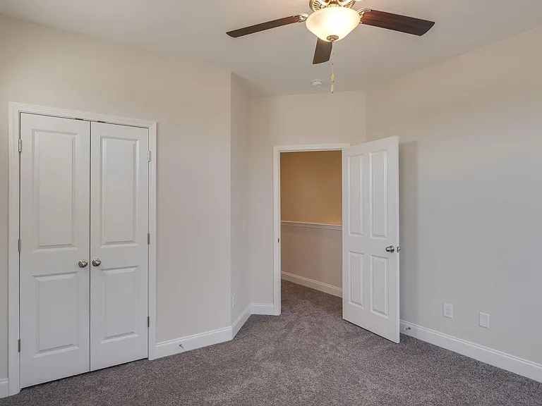 831 Westcott Ln — Photo 11