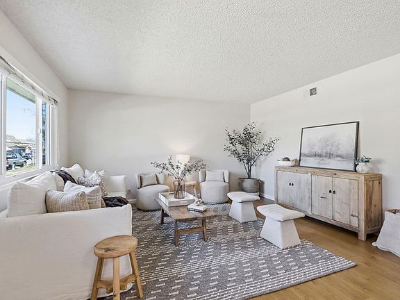 3rd image of 1330 Joplin Dr Unit 1