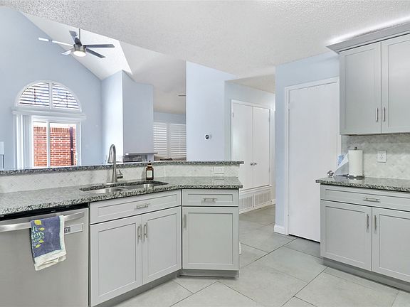 4th image of 7544 Arbor Hill Dr