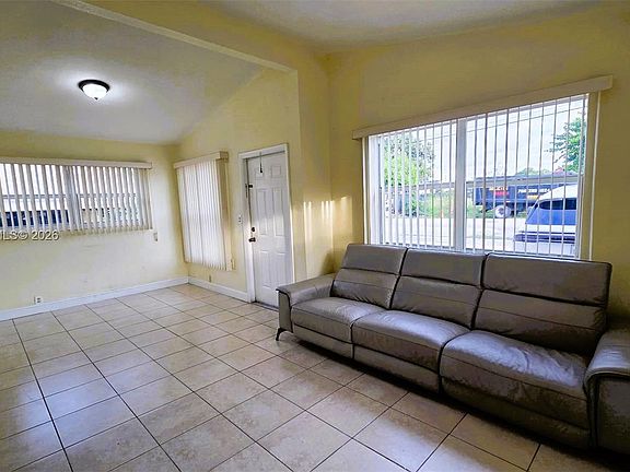 5th image of 2335 NW 55th St