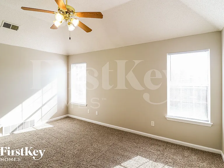 1523 Beringer Dr — Photo 10