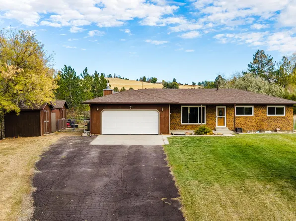 7 Country Estates Dr, Sheridan, WY 82801