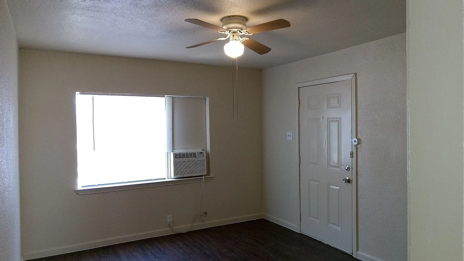 2 bed, 753 sqft, $749 — Photo 2