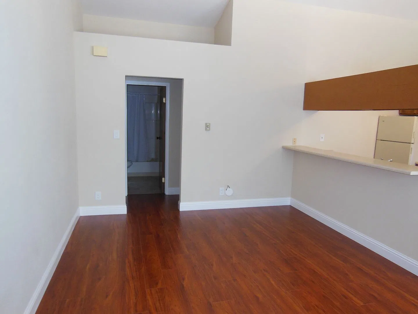 400 Laurel Street — Photo 4
