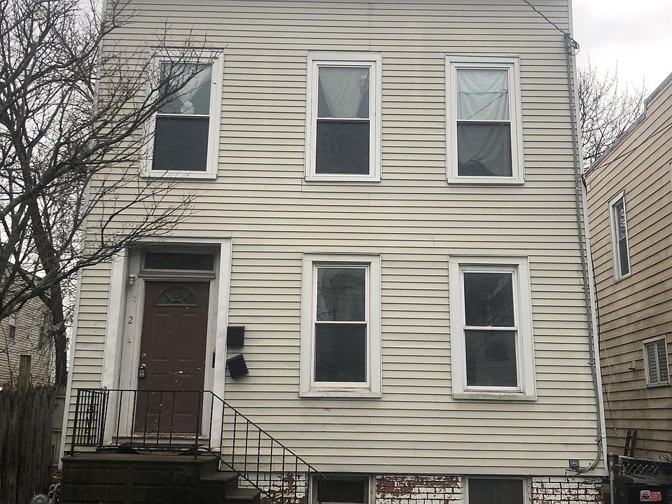 1st image of 2 Benson St #1