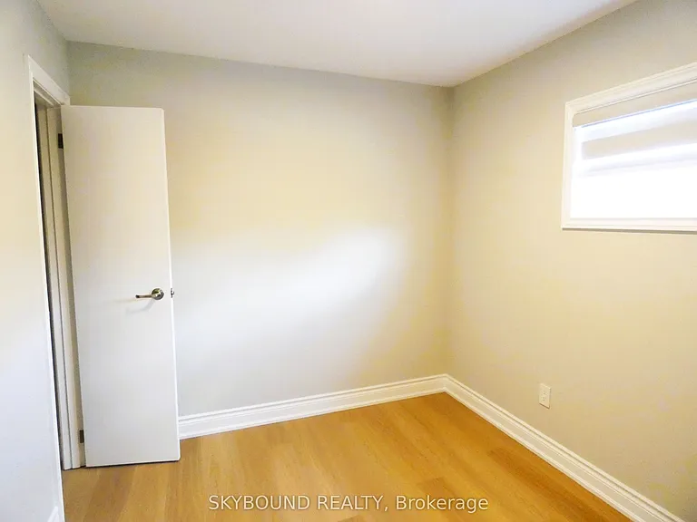 98 Barton St #2 — Photo 17