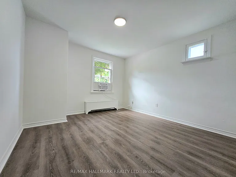 49 Hunt Ave — Photo 9