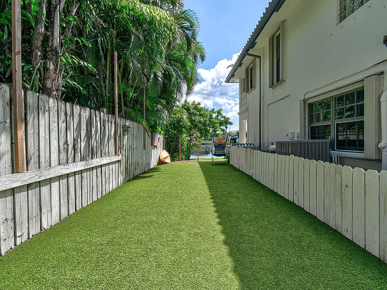 8110 W Lake Dr — Photo 49