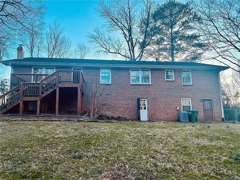 637 Rae Dr — Photo 24