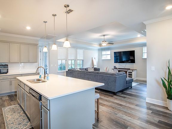 3rd image of 1581 Winding Creek Dr