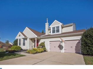 37 Hawk Ln, Marlton, NJ 08053