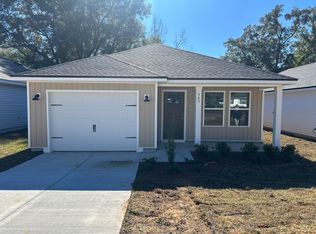 585 Brock Ave, Crestview, FL 32539