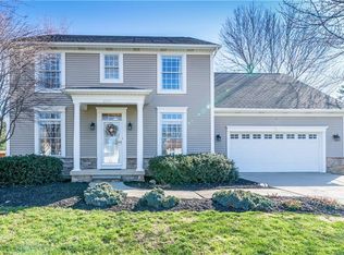 2527 Candlewood Dr, Avon, OH