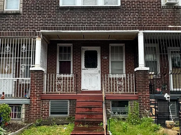 176 Saber St, Philadelphia, PA 19140