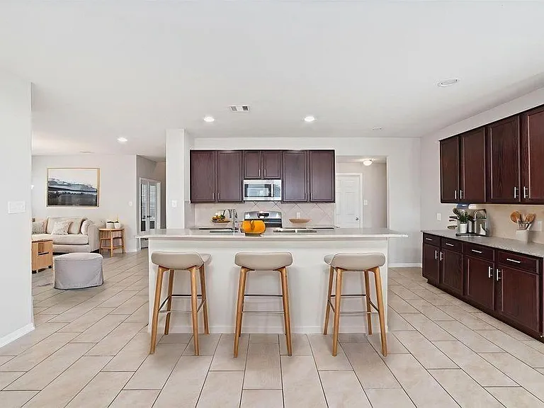 2707 Golden Hills Ct — Photo 9