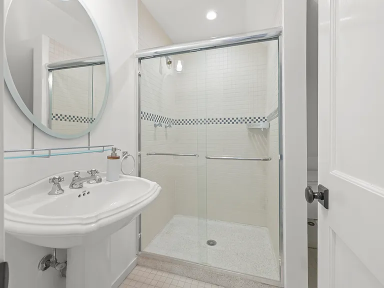 245 Oneck Ln — Photo 29