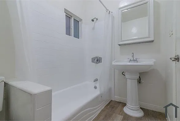 130 N Westmoreland Ave #208 — Photo 8