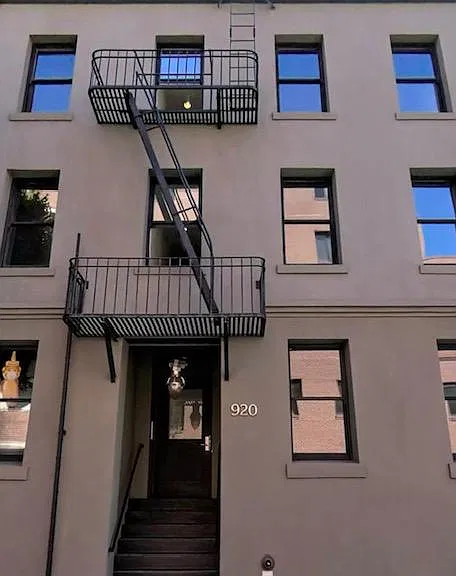 920 Montgomery St #211 — Photo 9