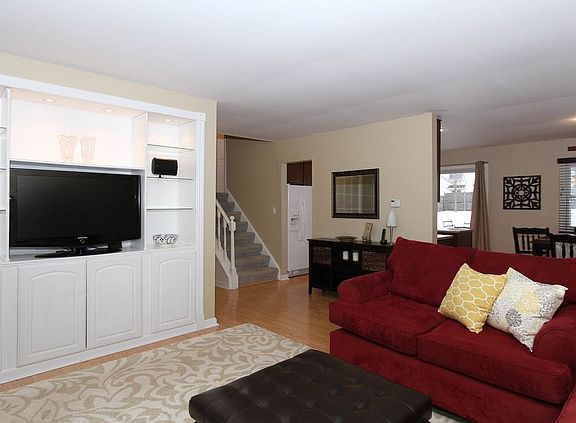 2nd image of 505 Andrew Ln