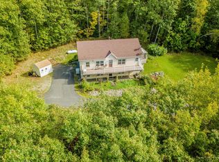 700 Beech Hill Rd, Northport, ME 04849