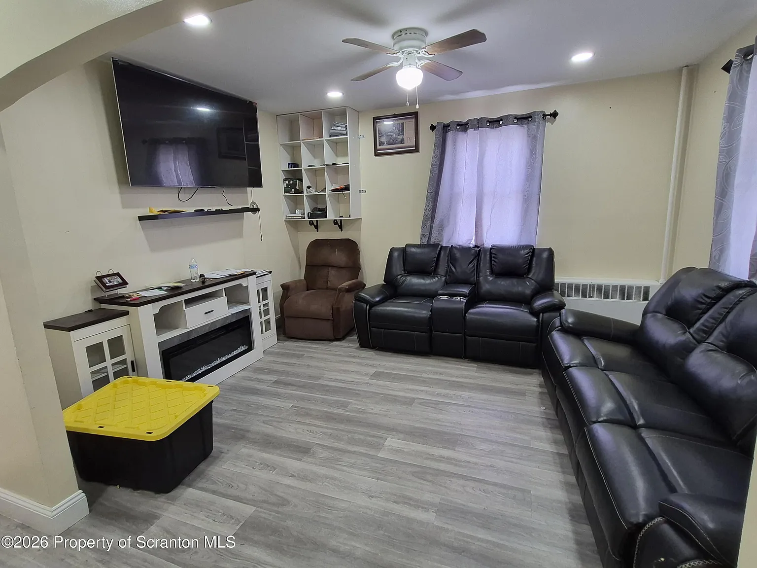 3 bed, 2.0 bath, 1450 sqft, $1,600 — Photo 4