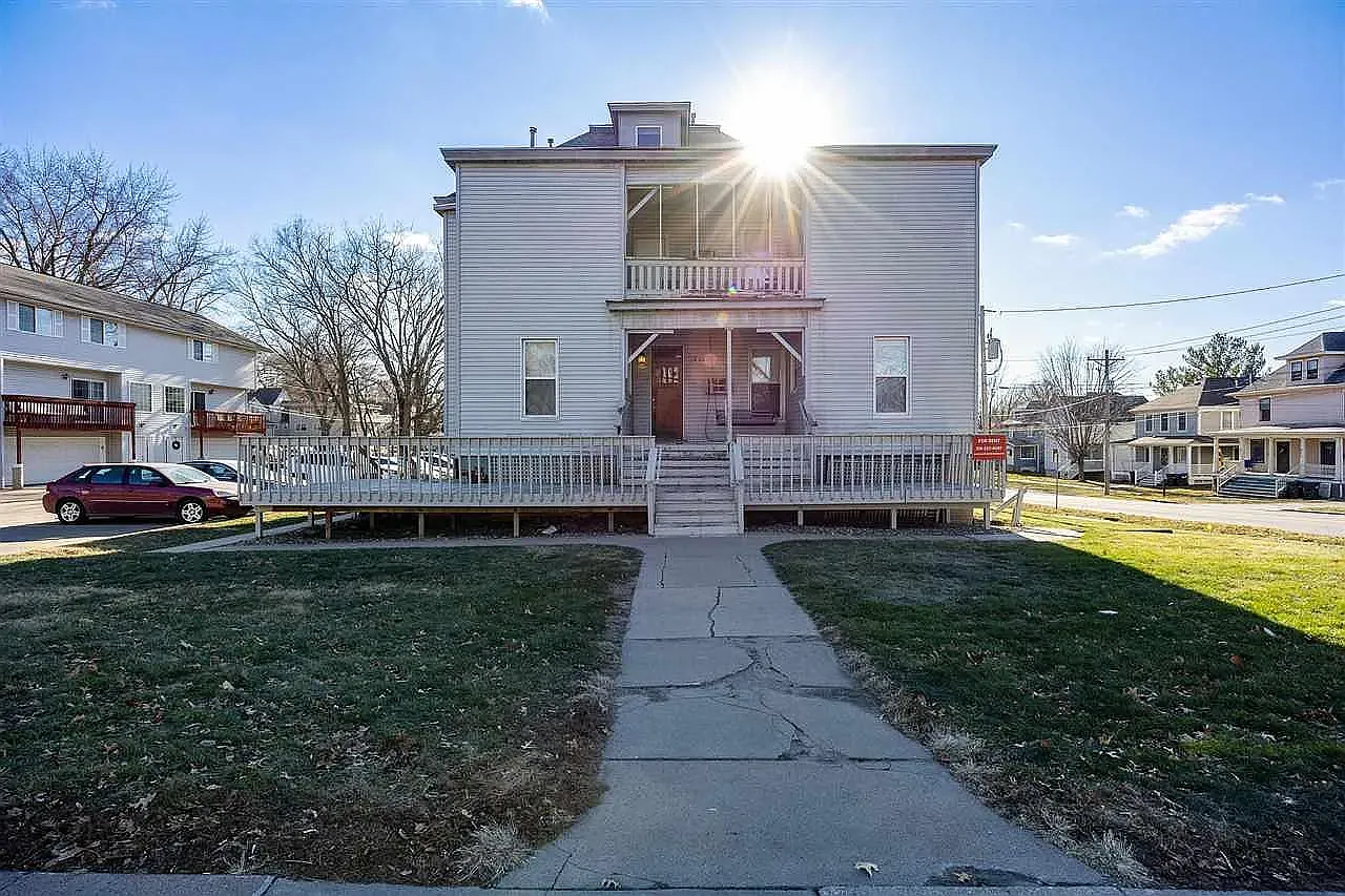 1 bed, 350 sqft, $1,000 — Photo 1