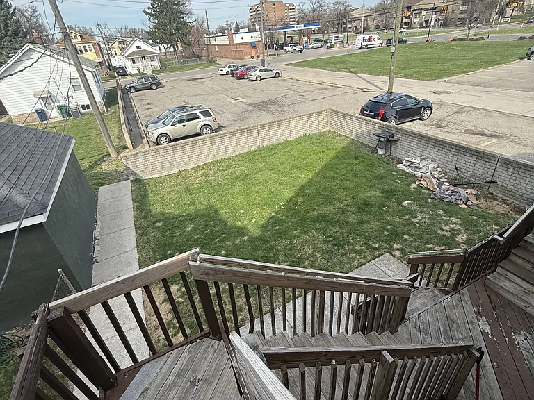 1308 Hanford Ave — Photo 35