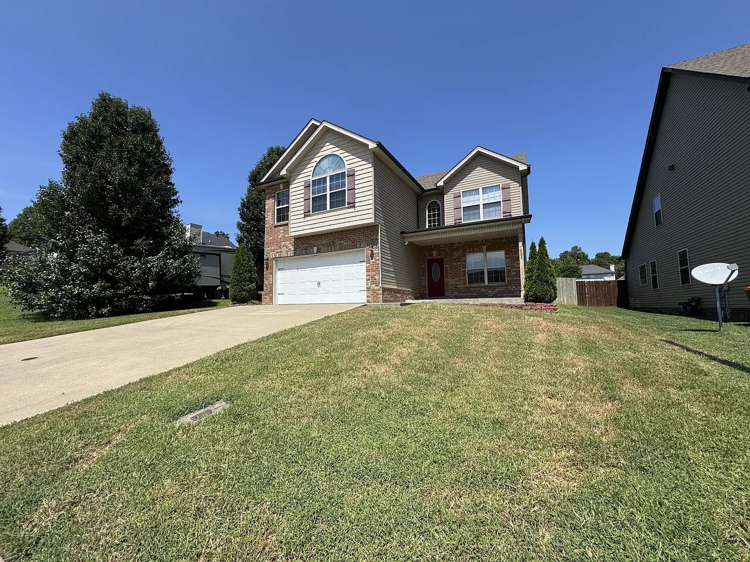 4 bed, 2.5 bath, 2007 sqft, $2,095 — Photo 4