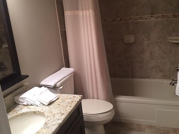 4th image of 6211 Sun Blvd APT 213