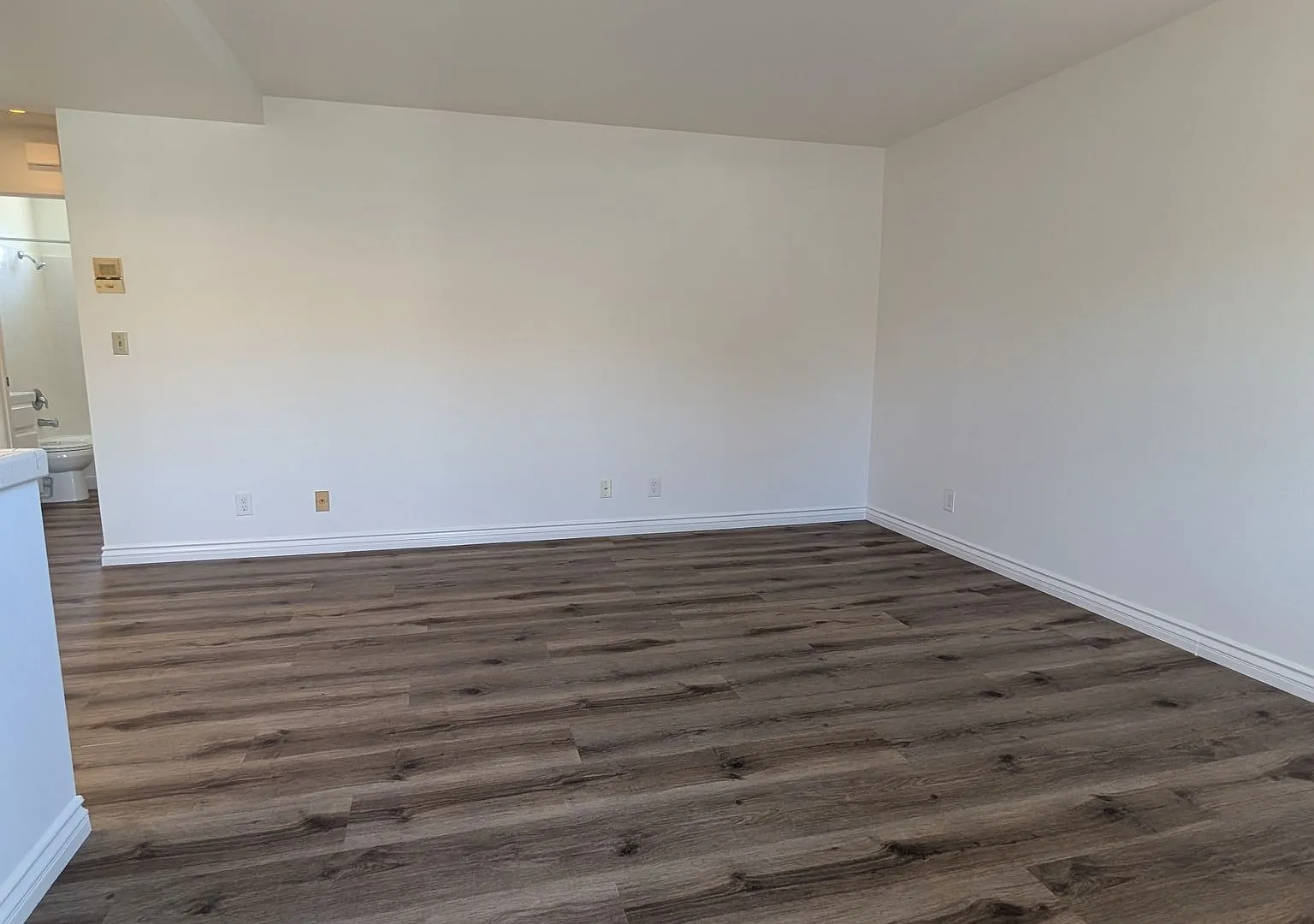 5080 Glen Iris Ave. — Photo 3