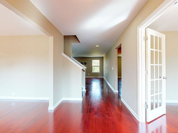 2nd image of 716 Crestmark Dr